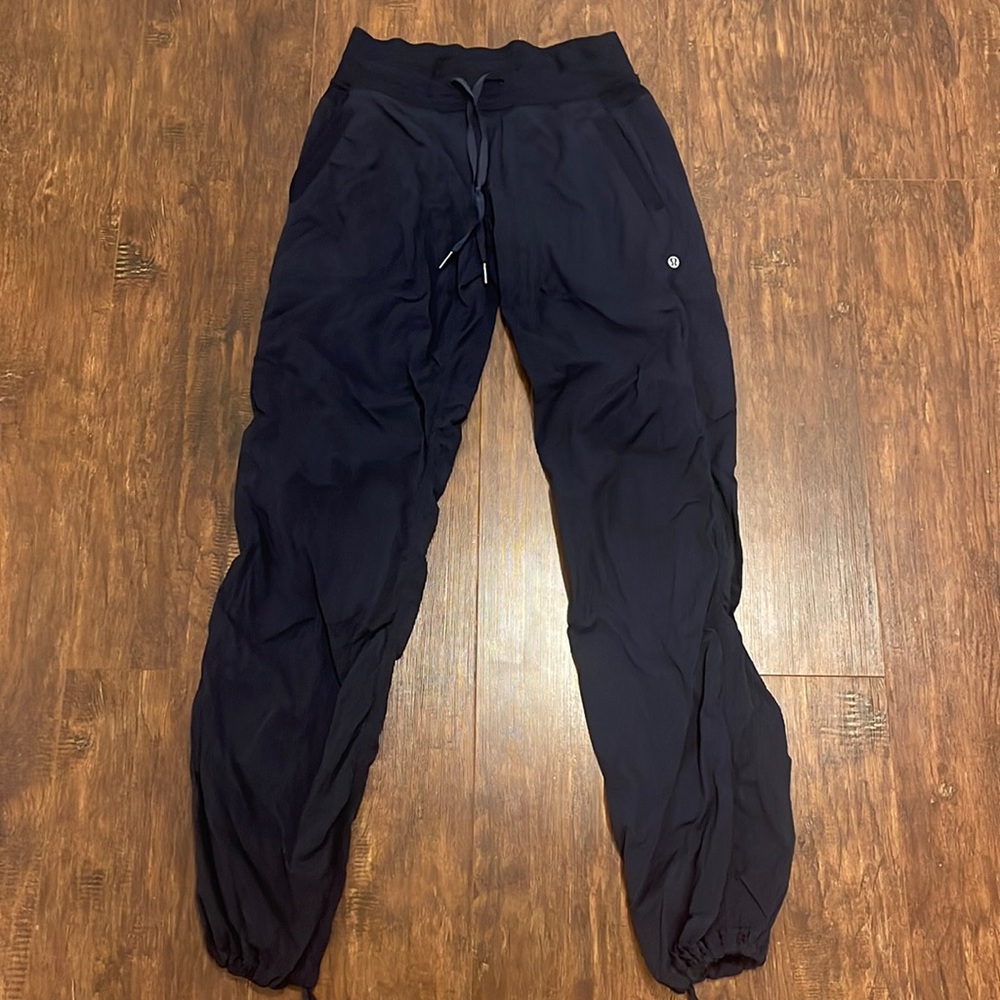 Lululemon “street to studio” pant